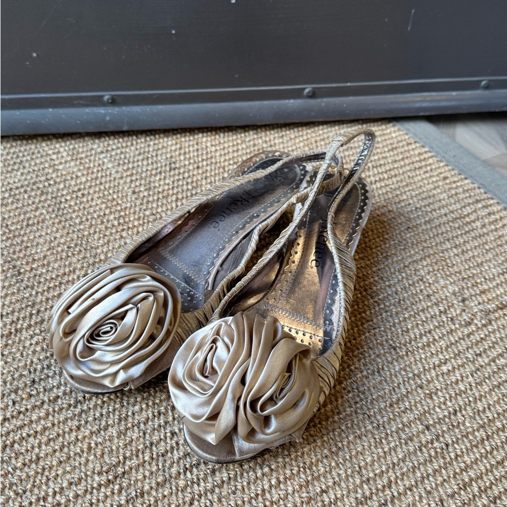 Chic Gold Women's Satin Slingback Kitten Heel